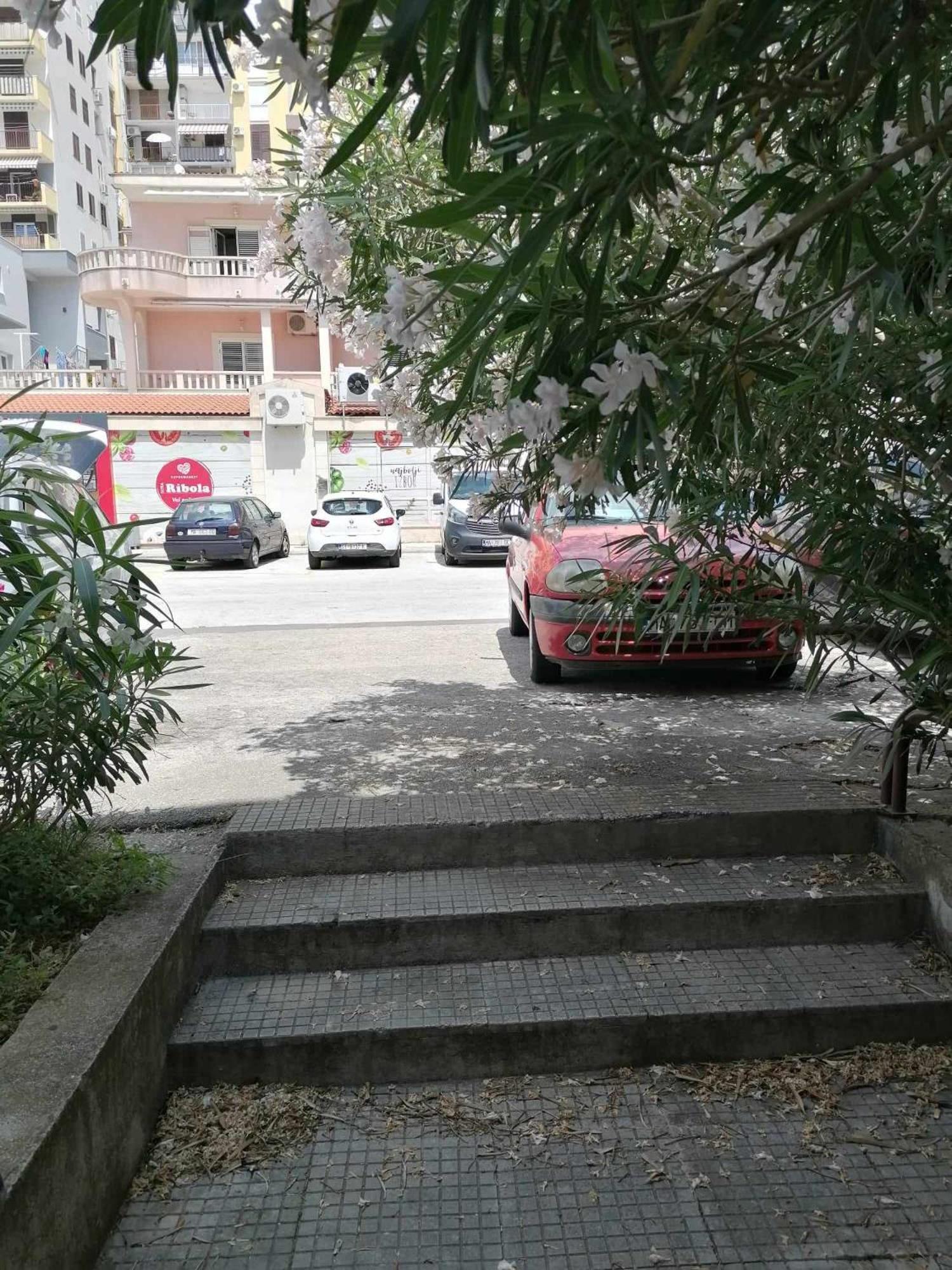 Apartment Lukas Galileo Izuzetan Макарська Екстер'єр фото